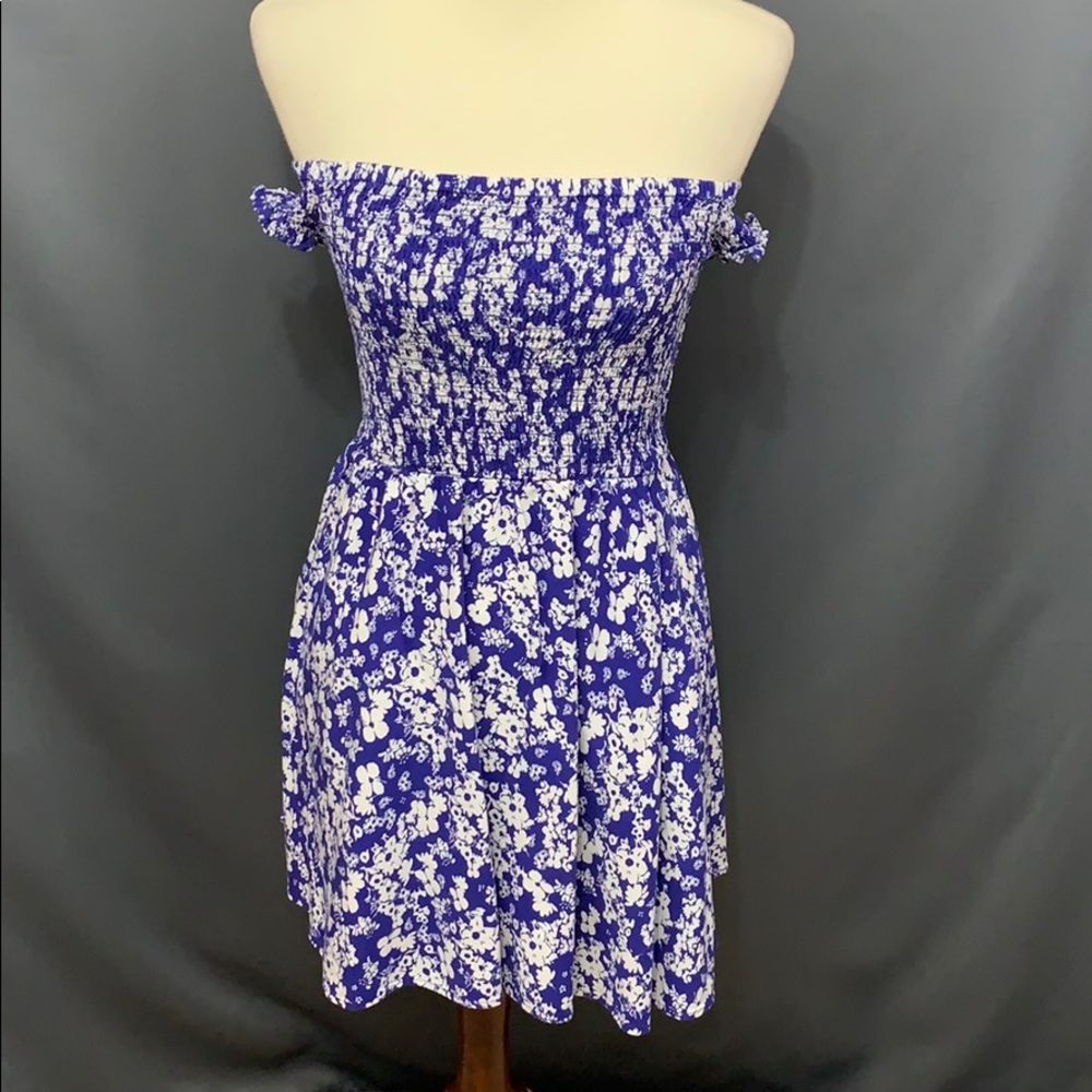 Express dress ❤️ - Picture 2 of 5